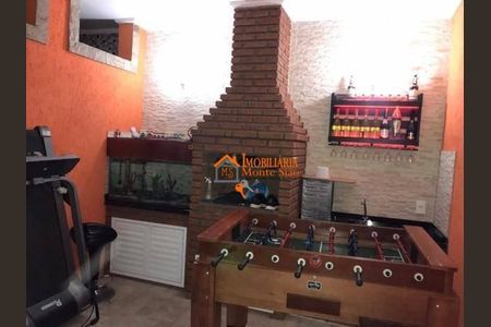 2_photo/94ce8bc831.bb50c8b7bc154c0c-ATLAS-649a5884-595c-4f58-a158-e8d638d244df.jpg de casa à venda com 8 quartos, 320m² em São João, Guarulhos