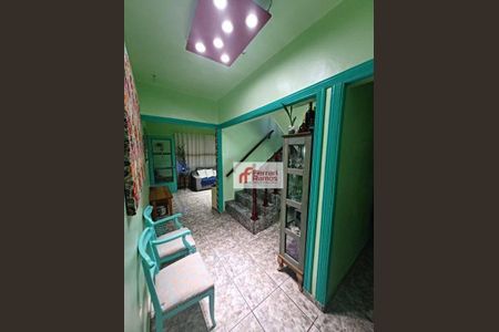 7_photo/94ce8bcadf.935c805baf9a7d1f-ATLAS-bc7427ec-1421-42ce-bcf4-606ca264db2f.jpg de casa à venda com 3 quartos, 271m² em Jardim Sao Joao, Guarulhos