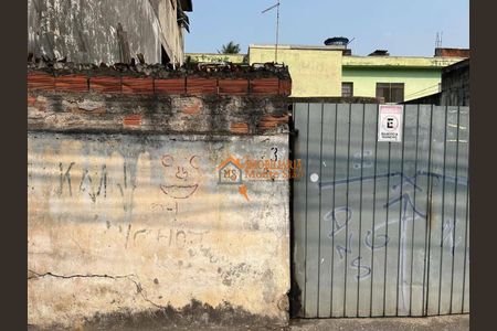 11_photo/94ce8bce53.ceff8192393c33de-ATLAS-d3362df3-080a-4bf3-9be0-49d74426b46c.jpg de casa à venda com 4 quartos, 250m² em Jardim Lenize, Guarulhos