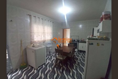 6_photo/94ce8bd121.561dcad3d0cedf12-ATLAS-9d5775a0-d140-48b8-9bbe-94aefafbfb65.jpg de casa à venda com 3 quartos, 135m² em Cidade Soberana, Guarulhos