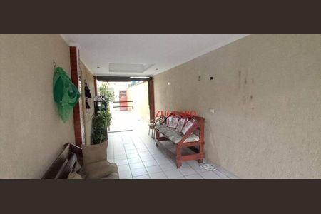 10_photo/94ce8bd147.1793dc22c4eda740-ATLAS-1f4331ec-7f04-4f94-9aa3-0f8efd2500e1.jpg de casa à venda com 4 quartos, 218m² em Cidade Soberana, Guarulhos