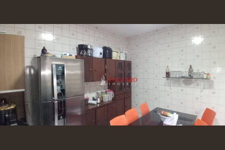 5_photo/94ce8bd147.1793dc22c4eda740-ATLAS-4c209bdf-078b-48ab-ac04-b4dfb4af3570.jpg de casa à venda com 4 quartos, 218m² em Cidade Soberana, Guarulhos