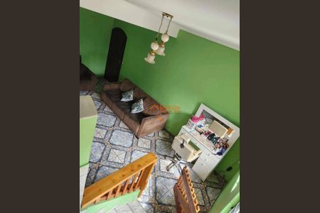 4_photo/94ce8bd403.ceff8192393c33de-ATLAS-72570ec6-6bdf-4d49-b352-274077d7e2f2.jpg de casa à venda com 3 quartos, 400m² em Cidade Soberana, Guarulhos
