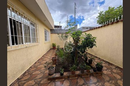 2_photo/94ce8bd457.2f15d505e37c7ac5-ATLAS-72bdb2d7-23a8-481d-a23f-b202576e4e77.jpg de casa à venda com 3 quartos, 180m² em Jardim IV Centenario, Guarulhos