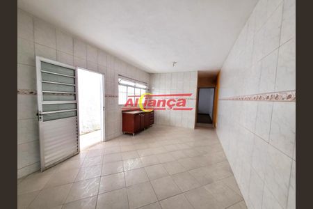 2_photo/94ce8bd4fb.74dbc9aa7d3e0758-ATLAS-183b84c2-a521-43e4-b4d3-9b22dfd4ca95.jpg de casa à venda com 4 quartos, 159m² em Cidade Soberana, Guarulhos