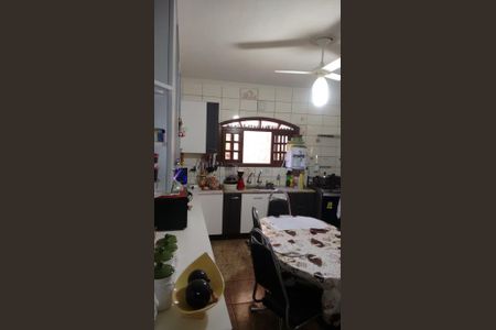 4_photo/94ce8bd5a3.66fcc92b62920e23-ATLAS-0ff9d8d3-e2fb-425e-b3a1-3feeaf0ae8fa.jpg de casa à venda com 3 quartos, 200m² em Cidade Soberana, Guarulhos