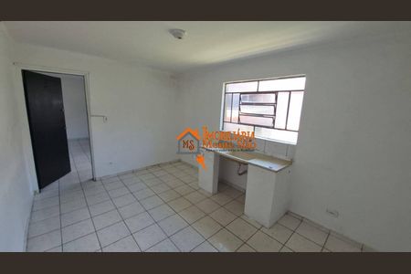 2_photo/94ce8bd65b.84a11b8a7e01b573-ATLAS-86d6a05b-7a76-4815-9e73-d09f771f1bfb.jpg de casa para alugar com 1 quarto, 50m² em Cidade Soberana, Guarulhos