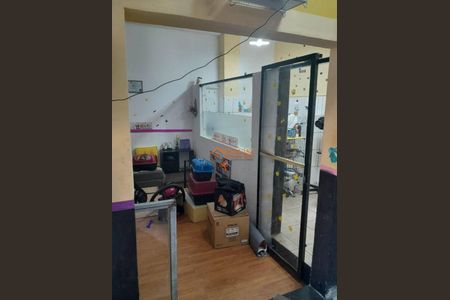 12_photo/94ce8bd6f1.6ba4ef9df26df2e3-ATLAS-30269e53-9ff1-4df2-8371-d10e2e853020.jpg de casa à venda com 2 quartos, 450m² em Cidade Soberana, Guarulhos