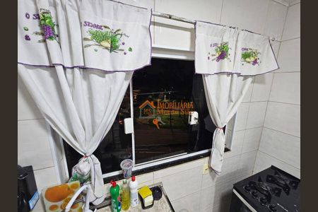 8_photo/94ce8bd6f1.6ba4ef9df26df2e3-ATLAS-be78fa07-84eb-4f59-b66a-365069e3a88f.jpg de casa à venda com 2 quartos, 450m² em Cidade Soberana, Guarulhos