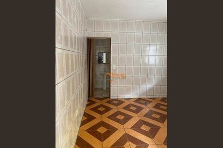 10_photo/94ce8be427.ceff8192393c33de-ATLAS-5696c1bb-85e9-444c-8b54-92c5c8e24896.jpg de casa à venda com 5 quartos, 278m² em Jardim Fortaleza, Guarulhos