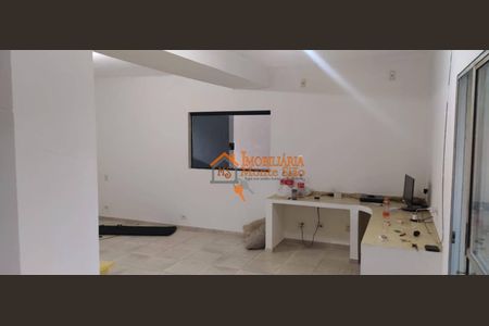 10_photo/94ce8bf8e7.ceff8192393c33de-ATLAS-a92e9d45-28d8-431e-8b06-4c27aafec04a.jpg de casa à venda com 3 quartos, m² em Jardim Fortaleza, Guarulhos