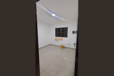 2_photo/94ce8eb5a9.ceff8192393c33de-ATLAS-5489b5f2-26c6-4f23-b78f-ee8a9893aca5.jpg de casa à venda com 2 quartos, 56m² em Água Azul, Guarulhos