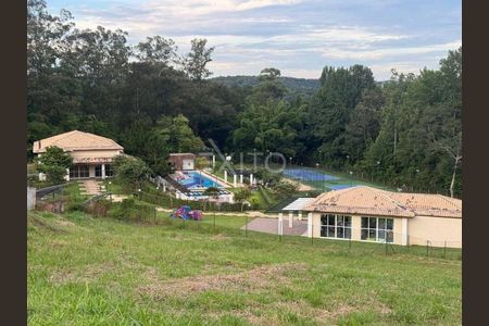 6_photo/94ced87d81.e9bc35269128f7e8-ATLAS-a8c8dc7d-7712-4ba5-99b6-eccfdbc1e529.jpg de casa à venda com 3 quartos, 250m² em Ivoturucaia, Jundiaí