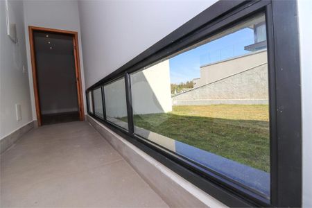 2_photo/94ced88ee1.45c508de21acba38-ATLAS-19dce114-a5e2-4fda-b953-e71de87c51ac.jpg de casa à venda com 4 quartos, 275m² em Ivoturucaia, Jundiaí