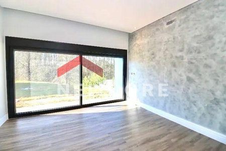 10_photo/94ced8bd51.3714cccd63f8fe2d-ATLAS-9370f527-7dd4-441b-af54-89d8e62bd8f5.jpg de casa de condomínio à venda com 4 quartos, 264m² em Ivoturucaia, Jundiaí