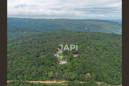 10_photo/94ced8bee3.f38e38137a2159e3-ATLAS-dfa30236-4ca9-4f5c-9674-3420f4f1e6cf.jpg de casa à venda com 5 quartos, 513m² em Ivoturucaia, Jundiaí