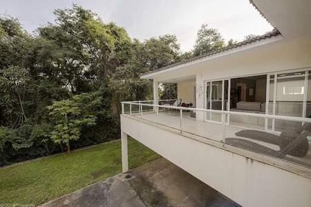 6_photo/94ced8efdb.adbb37f92a381176-ATLAS-61ffe37e-bfd9-4d82-b09d-7fd1cbd289a9.jpg de casa à venda com 3 quartos, 479m² em Ivoturucaia, Jundiaí