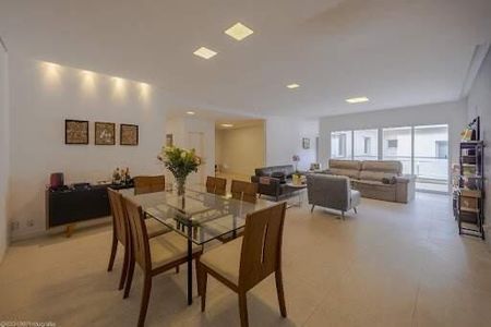 8_photo/94ced8efdb.adbb37f92a381176-ATLAS-7e0ed065-4d2b-4c25-97ad-651bcde79580.jpg de casa à venda com 3 quartos, 479m² em Ivoturucaia, Jundiaí