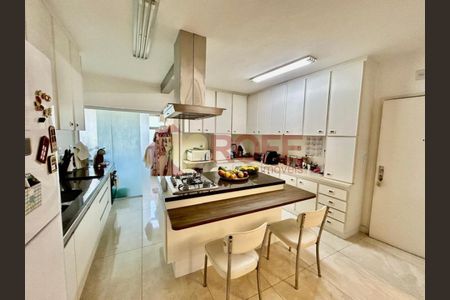 3_photo/94cef441b1.f2ed236aecaa8a04-ATLAS-39ff75ea-c9e2-4190-8ae1-56c940451e7e.jpg de apartamento para alugar com 3 quartos, 140m² em Vila Ayrosa, São Paulo