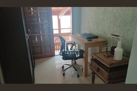 12_photo/94cef4449f.b96229d7c7eeff72-ATLAS-17e59cf7-df35-444c-abf1-86f55123e1cf.jpg de casa à venda com 3 quartos, 302m² em Jardim Palmira, Guarulhos