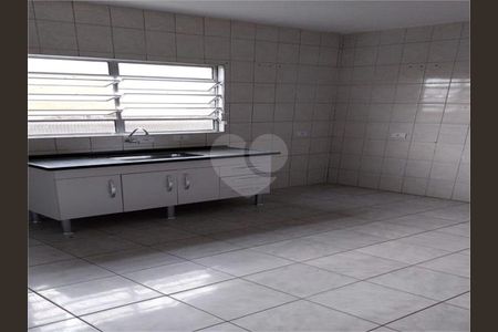 6_photo/94cef4472f.8f3f2a47dd94676f-ATLAS-9d19f9c4-5c1f-421e-bcd7-d9493f182e83.jpg de casa à venda com 1 quarto, 125m² em Vila Ayrosa, São Paulo