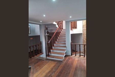 10_photo/94cef4508f.088740a96a860cc5-ATLAS-9c31f5fc-06d2-4c33-89cd-95eb3a53516f.jpg de casa para alugar com 4 quartos, 270m² em Jardim Rosana, Guarulhos