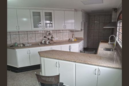 29_photo/94cef4508f.088740a96a860cc5-ATLAS-e4888f8d-b7ba-4a54-a420-573b9ebe8943.jpg de casa para alugar com 4 quartos, 270m² em Jardim Rosana, Guarulhos