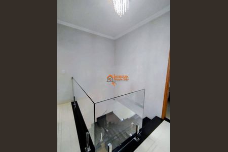 9_photo/94cef45105.d55b36f64ebf45c1-ATLAS-35f2ab7d-c569-4ceb-9a59-64f7b0c663f9.jpg de casa à venda com 3 quartos, 100m² em Parque Continental, Guarulhos