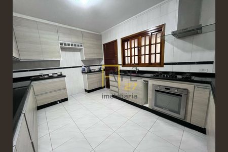 13_photo/94cef45167.04f4efb4ec0e2ec3-ATLAS-bf0ee1e2-4d24-401c-a320-0ac8caa6477e.jpg de casa para alugar com 3 quartos, 150m² em Jardim do Papai, Guarulhos