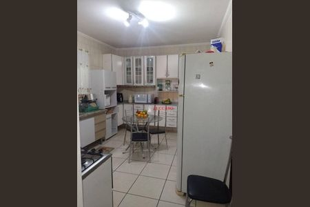 12_photo/94cef45169.b9d7d13f3a4e3457-ATLAS-afd18168-59e2-4036-abc3-230e926cb6c9.jpg de casa à venda com 4 quartos, 320m² em Jardim do Papai, Guarulhos