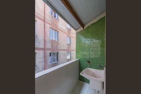 4_photo/94cef4526b.040929e4059d90de-ATLAS-b3f9ab7c-e820-4d78-bcf7-cf25477eb4a9.jpg de casa à venda com 2 quartos, 48m² em Jardim do Papai, Guarulhos