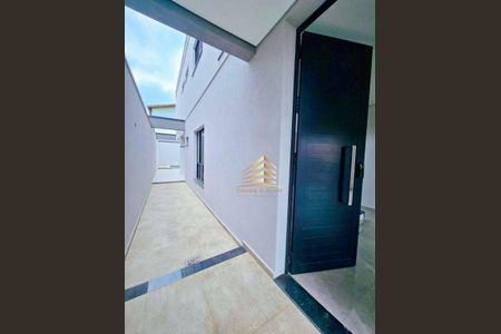 2_photo/94cef452cb.b8ea18955eb34190-ATLAS-b28aa7cc-35a2-4fa2-bfe3-1beb6a4bc1bc.jpg de casa à venda com 3 quartos, 170m² em Vila Galvão, Guarulhos