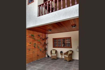 2_photo/94cef45379.73025ddaa94b56cf-ATLAS-c1dba0b9-e1fd-48c6-83d3-6acec9db0145.jpg de casa à venda com 4 quartos, 198m² em Jardim do Papai, Guarulhos