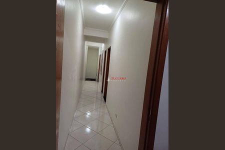 2_photo/94cef456ff.0edf8fb4de0cdb2d-ATLAS-d0200e76-4959-44d1-9f5b-98371a46760a.jpg de casa à venda com 3 quartos, 400m² em Parque Continental I, Guarulhos