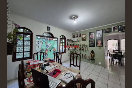 1_photo/94cef457d5.ba11051aecbf388b-ATLAS-0d55244c-515e-41f7-8f1e-e514be21c566.jpg de casa à venda com 3 quartos, 148m² em Parque Continental I, Guarulhos