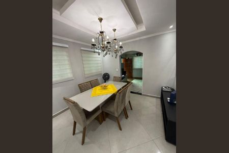 9_photo/94cef4587b.74dbc9aa7d3e0758-ATLAS-4890de89-79e1-42f1-ad47-92c7f2c4175a.jpg de casa à venda com 3 quartos, 200m² em Parque Continental I, Guarulhos