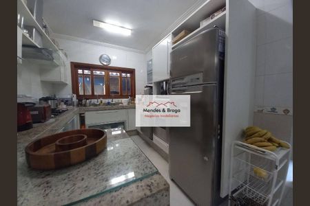 7_photo/94cef45b87.14be72f851f11d21-ATLAS-30ff368c-1ea9-4f05-aafa-cd80dbda7d75.jpg de casa à venda com 3 quartos, 206m² em Jardim Palmira, Guarulhos