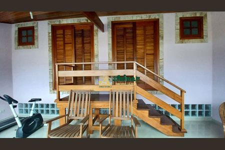 4_photo/94cef45c67.6c351ed4bca03162-ATLAS-1a4b4ef3-ae4a-4134-9168-e7006dbce1e3.jpg de casa à venda com 3 quartos, 302m² em Jardim Palmira, Guarulhos