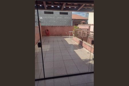 3_photo/94cef45e0f.5d0fc8648d64f8b7-ATLAS-286d02ee-391b-4d31-9972-7236c9208d7a.jpg de casa à venda com 3 quartos, 199m² em Parque Continental II, Guarulhos