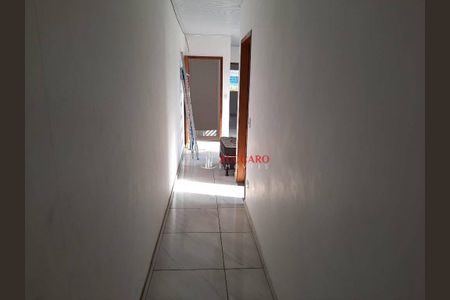 5_photo/94cef45ebd.4c0af79bae6ccfc3-ATLAS-b2d4d385-aca3-4e86-8bcb-111282597cea.jpg de casa à venda com 5 quartos, 250m² em Parque Continental I, Guarulhos