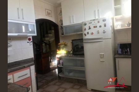 3_photo/94cef48b53.56a84a75de1dbb87-ATLAS-d5a45adb-6dc6-4c0d-b793-22e0b6430f74.jpg de casa à venda com 3 quartos, 237m² em Parque Continental II, Guarulhos
