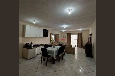 4_photo/94cef48ba1.598c66e7e5047e83-ATLAS-34f16ab7-9e2f-465c-b85f-18bd3b97d527.jpg de casa à venda com 4 quartos, 190m² em Guarulhos, Guarulhos