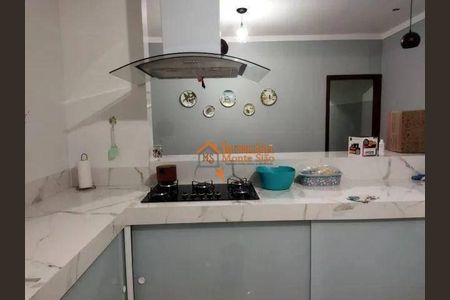 6_photo/94cef4a8d3.ceff8192393c33de-ATLAS-df54d0aa-2940-43c6-931b-16e44c76375e.jpg de casa à venda com 3 quartos, 225m² em Cabuçu, Guarulhos