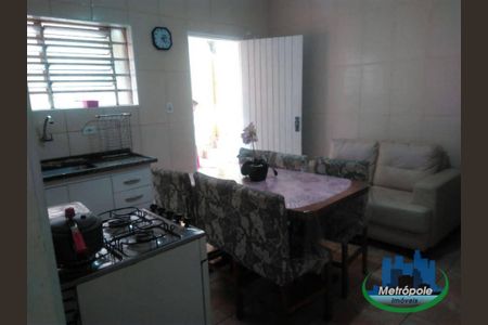 6_photo/94cef4a957.759b3e8078558c52-ATLAS-44186f10-8ed8-4a7c-9d39-9bf94cdfd1af.jpg de casa à venda com 2 quartos, 147m² em Recreio São Jorge, Guarulhos