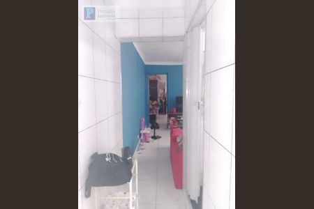 2_photo/94cef4aab1.cb24edb7c3cf389e-ATLAS-ce89b0c6-5243-4615-a4fc-e6a2a3701d9d.jpg de casa à venda com 4 quartos, 125m² em Recreio São Jorge, Guarulhos