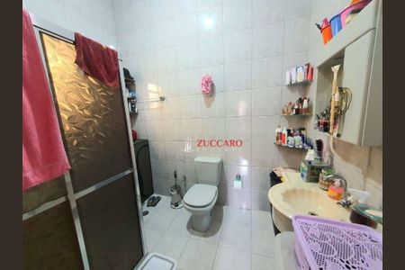 14_photo/94cef4c48f.ec45c5915be217bb-ATLAS-d2185dbd-285e-4829-b6cd-32c7f1995eef.jpg de casa à venda com 3 quartos, 197m² em Jardim Adriana, Guarulhos