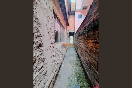 11_photo/94cef4c4bd.3e1b4b7d4b39a1bc-ATLAS-0d8e6dda-c4f1-4513-a8f6-2c31a60aed44.jpg de casa à venda com 3 quartos, 252m² em Jardim Adriana, Guarulhos