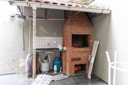 4_photo/94cef4c4d9.242163829a78200a-ATLAS-1a014f08-dd7a-46ea-ab1b-2f9e87ba9372.jpg de casa à venda com 3 quartos, 155m² em Jardim Adriana, Guarulhos