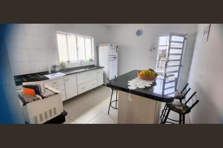 11_photo/94cef4c4eb.e022614b5e5f464f-ATLAS-984c3ec6-a29a-46b5-b78f-4d26b00d3de8.jpg de casa à venda com 3 quartos, 162m² em Jardim Adriana, Guarulhos