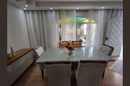 3_photo/94cef4c52f.a64aef6598c47c00-ATLAS-4cc3a5b7-d52d-4ebd-af9c-81136b3307ef.jpg de casa à venda com 3 quartos, 167m² em Jardim Adriana, Guarulhos